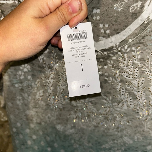 NWT Chico's Zenergy printed short-sleeve top. - Picture 5 of 5